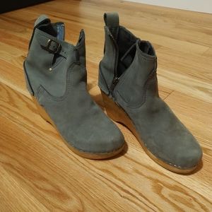 No. 6 grey suede clog boots size 39